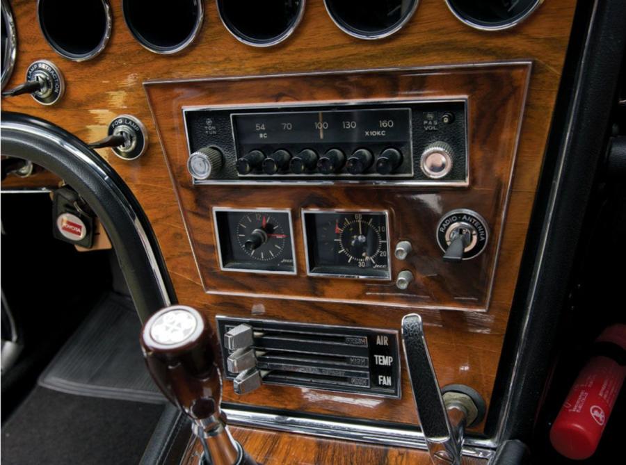 Toyota 2000GT 1967 года  (фото 14 из 27)